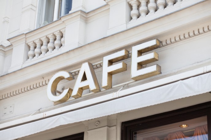 как сделать вывеску для кафе привлекательной