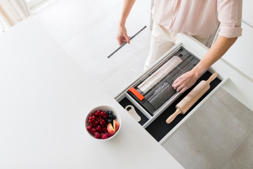 Топ-10 найефективніших засобів для чищення кухні 2025